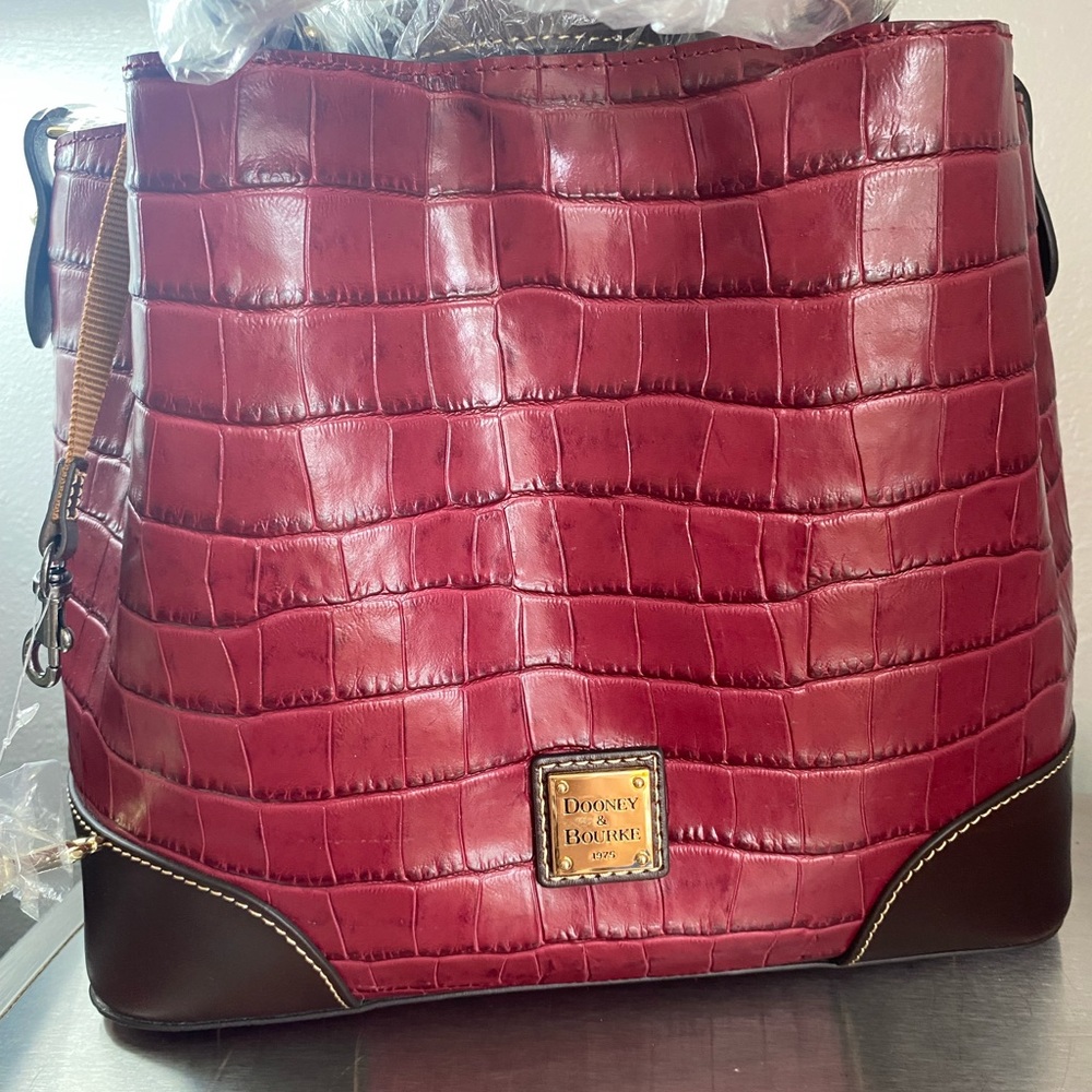 DOONEY AND BURKE..Burgundy Croc-Embossed Shoulder/Crossbody Bag